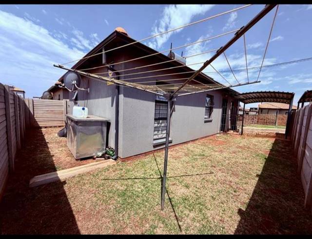 3 BEDROOM HOUSE FOR SALE IN PROTEA GLEN